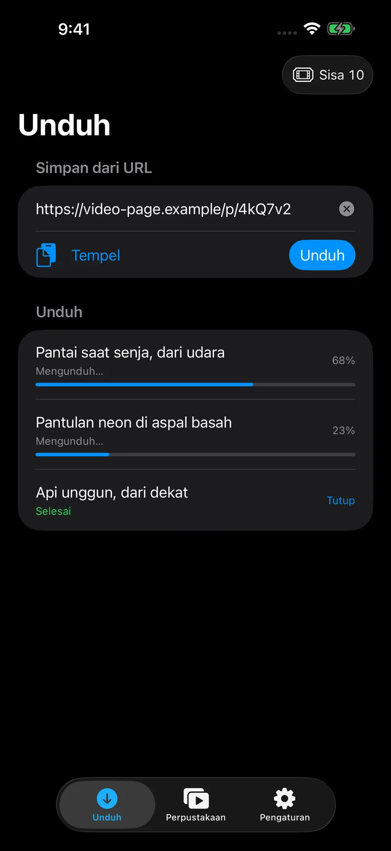 Layar unduhan, berisi kolom URL dan kemajuan video yang sedang disimpan